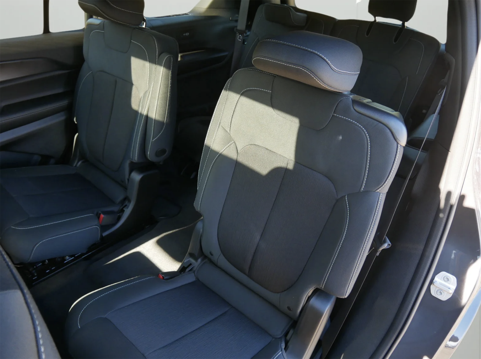 2026 Jeep Grand Cherokee interior seats